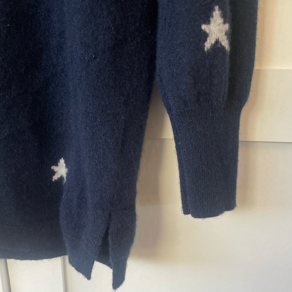 J Crew Everyday Cashmere Crewneck Sweater with Intarsia-Knit Stars - Picture 7 of 14
